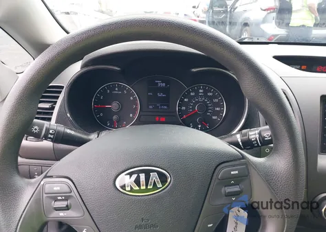 2018 Kia Forte Lx из США, поврежденный, VIN 3KPFK4A76JE242453